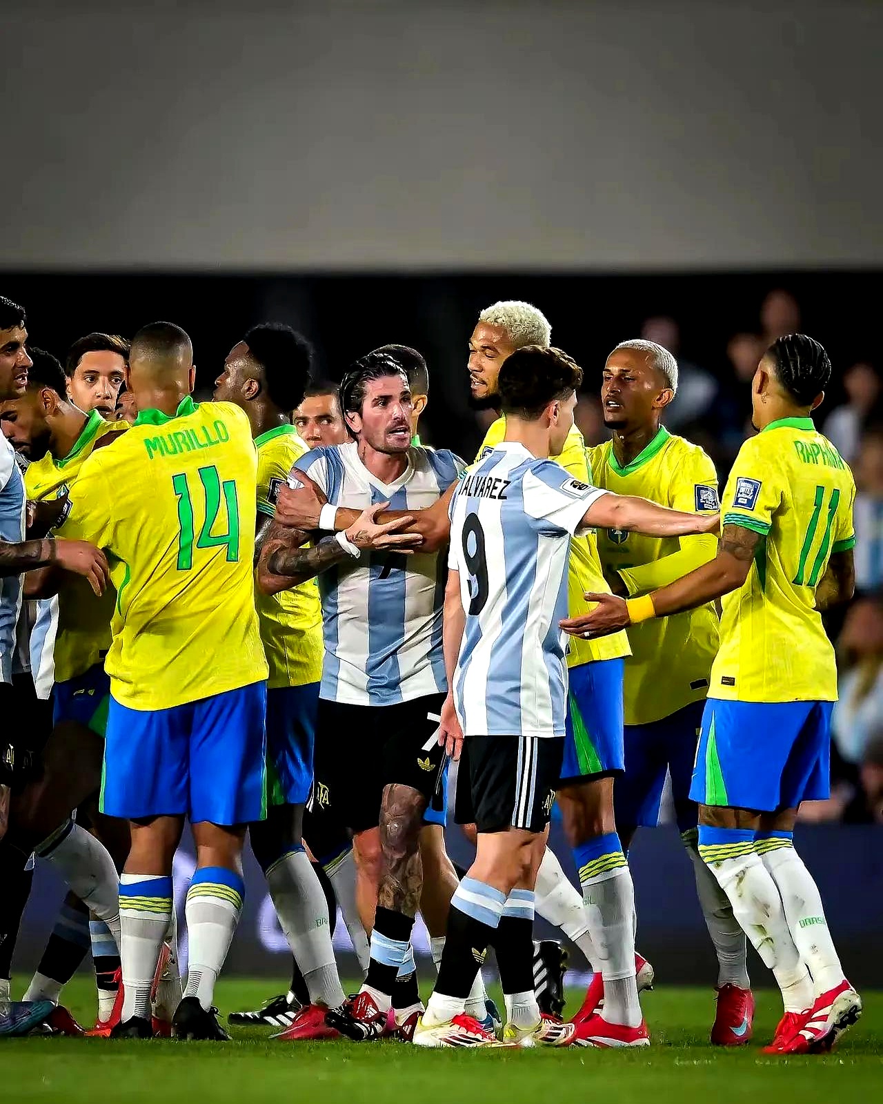 巴西男子篮球队强势击败对手