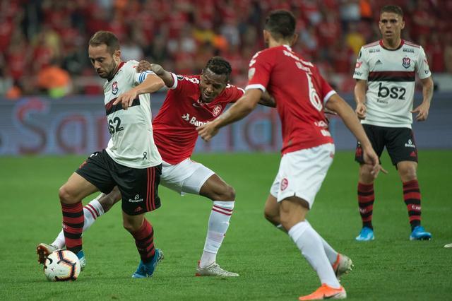 巴西男子篮球队强势击败对手