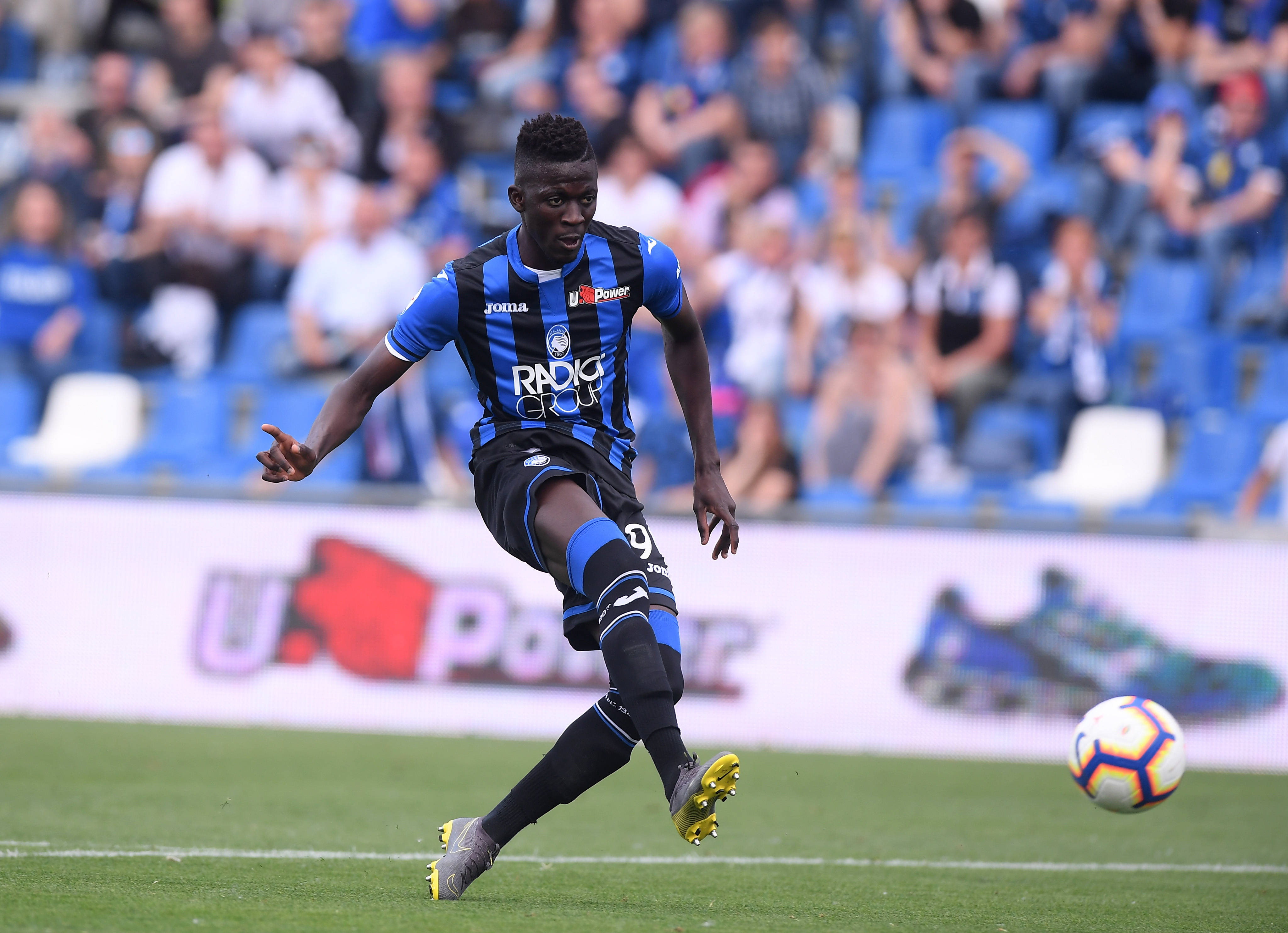 亚特兰大队员豪取胜利,进一步稳固领先的简单介绍 亚特兰大队员豪取胜利,进一步稳固领先的简单介绍