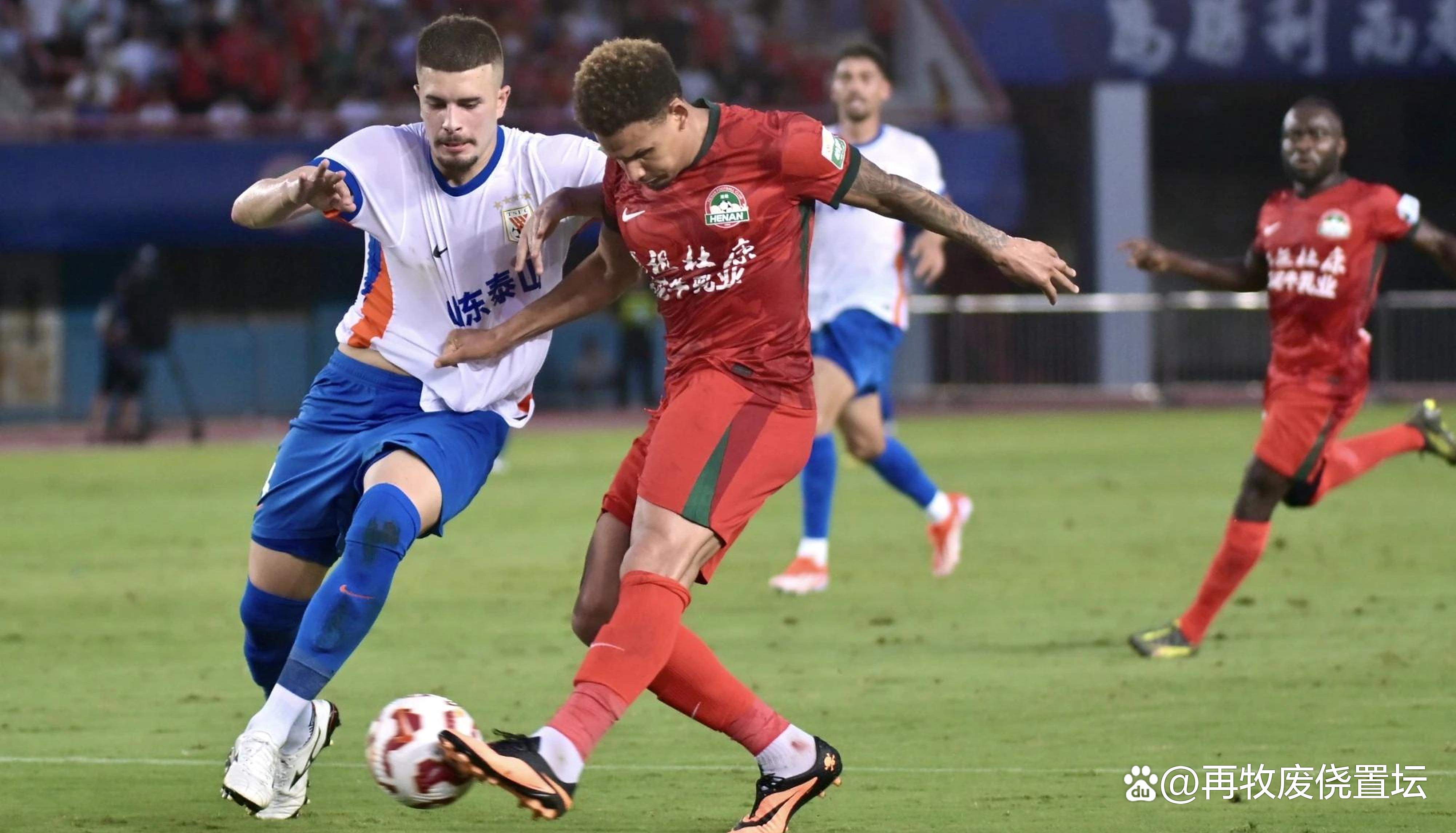 河南队在与湖北队疯狂对攻中胜出 河南队在与湖北队疯狂对攻中胜出