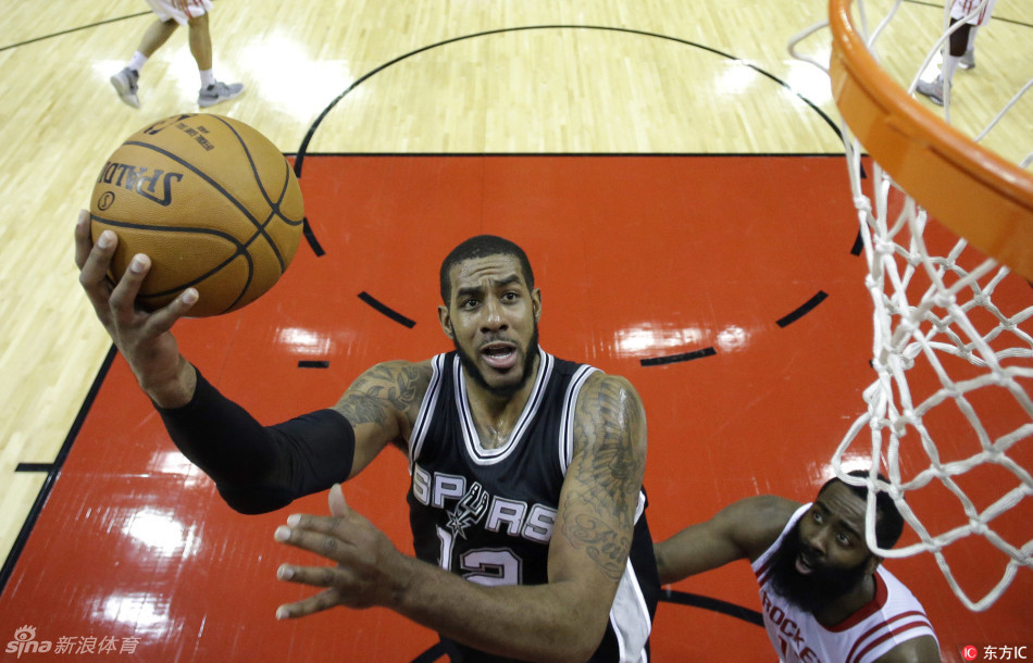 开拓者擒下马刺，墨科米克关键时