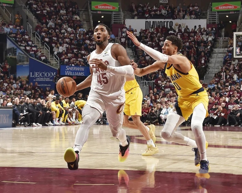 步行者横扫骑士，晋级东部半决赛斩径