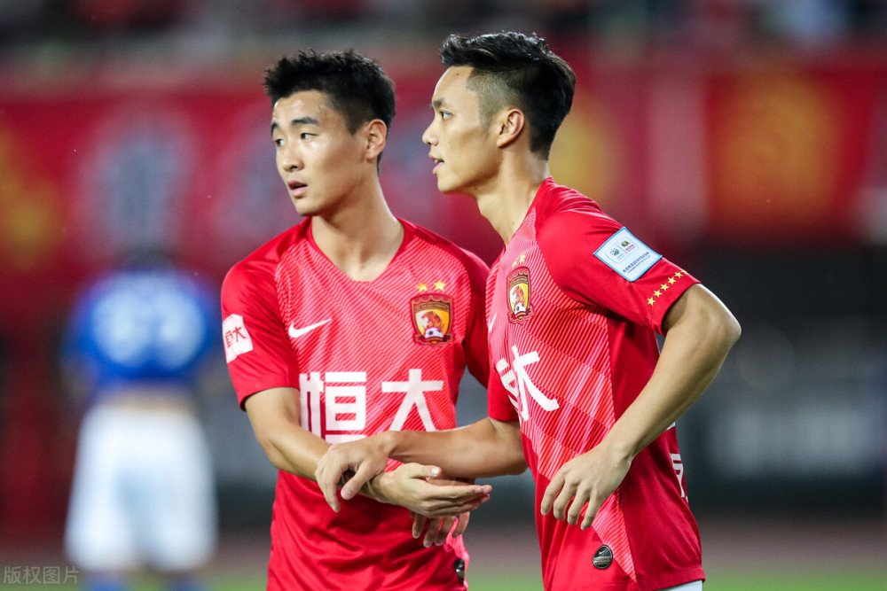 上港宣布引进乌拉圭国脚苑若离队有望加盟恒大 上港宣布引进乌拉圭国脚苑若离队有望加盟恒大