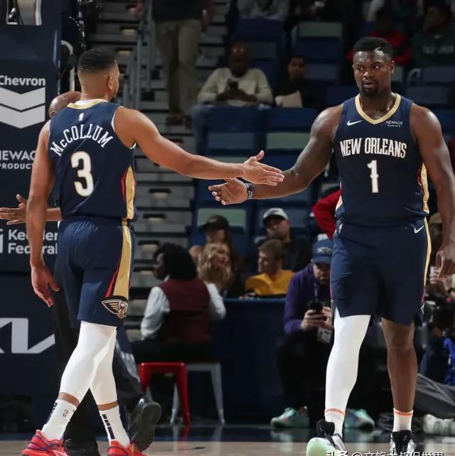 NBA明星赛再度轰动:精彩对抗令球迷疯狂 NBA明星赛再度轰动:精彩对抗令球迷疯狂