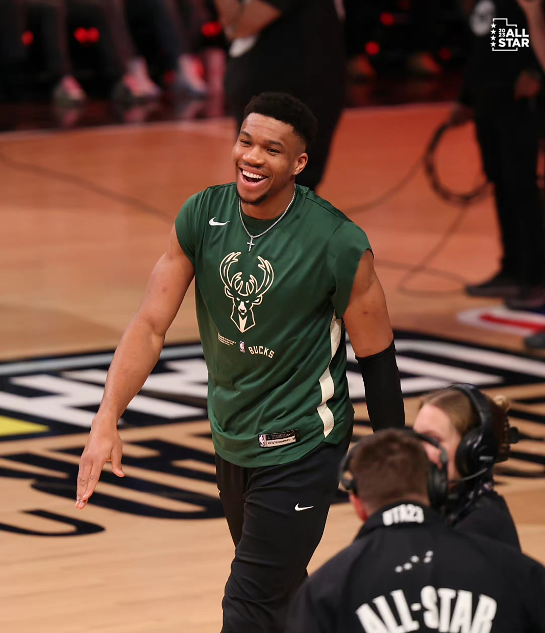 雄鹿客场击败篮网,字母哥状态依旧稳定 雄鹿客场击败篮网,字母哥状态依旧稳定